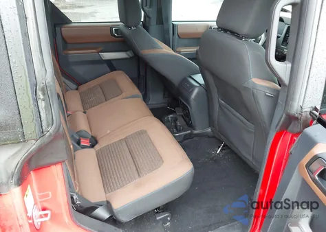 2022 Ford Bronco Outer Banks z USA, uszkodzony, nr VIN 1FMEE5BP1NLB39747